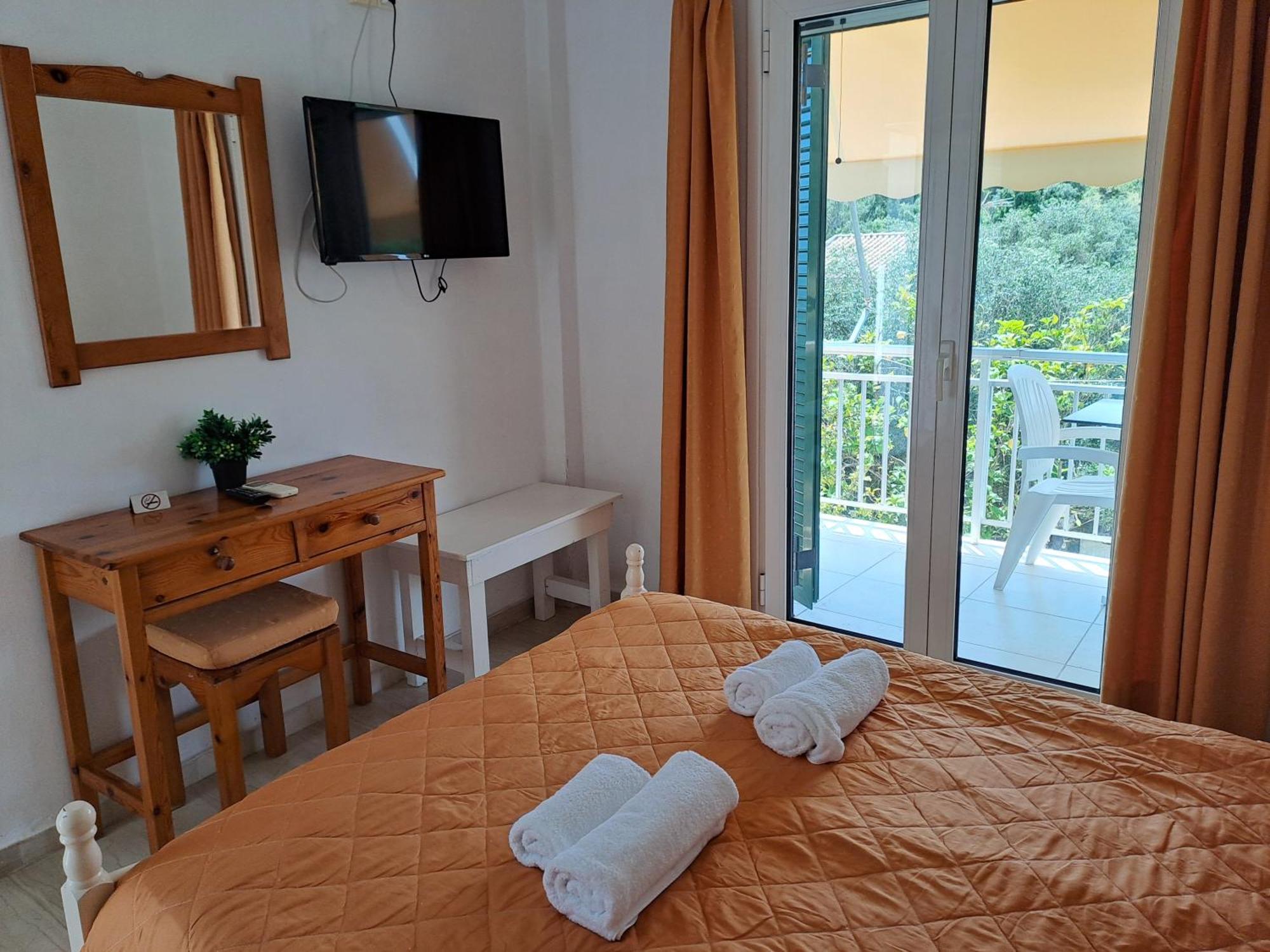 Evridiki Apartments Mesongí Buitenkant foto