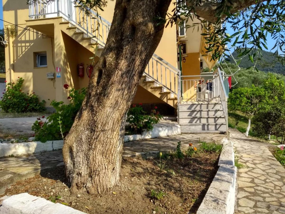 Evridiki Apartments Mesongí Buitenkant foto